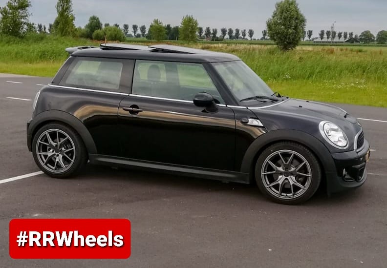 Mini Cooper met nieuwe 17 inch 4x100 7.5J ET35 JF Luxury HRE in Hyper black RR Wheels Mini Countryman S 17 inch 18 inch 19 inch 20 inch 5x112 Voolium V6 velgen 7.5J 8J 8.5J 9J 9.5J Mini Cooper S velge